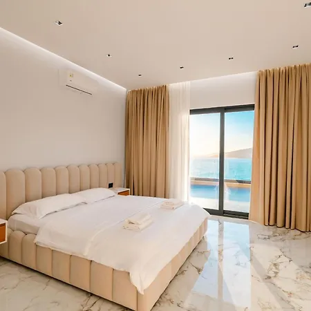 Twin Luxury Penthouses *