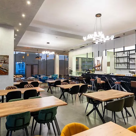 Twin Luxury Penthouses Apartament *