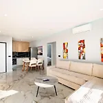 Day Lux Superior Sarandë