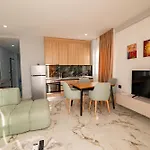Day Lux Superior Sarandë