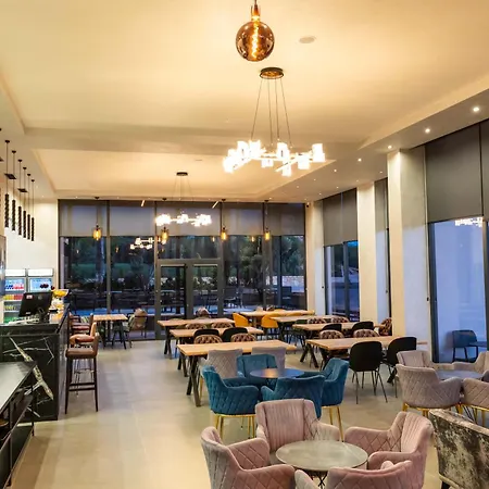 Day Lux Superior * Saranda