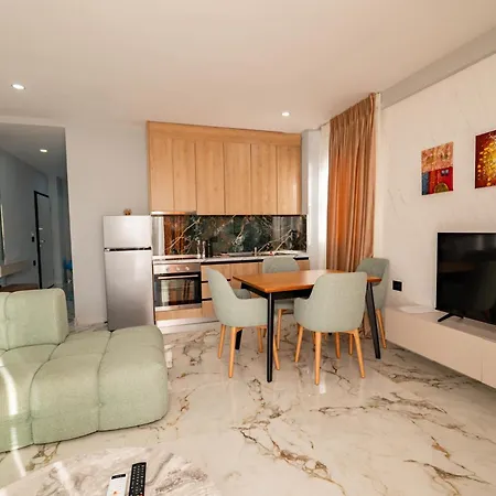 Day Lux Superior Saranda